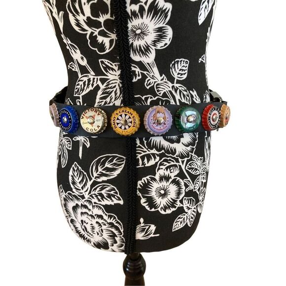 Vintage Y2K Little Earth Bottle Cap Seat Belt Multicolored Accessories Unique main image 10